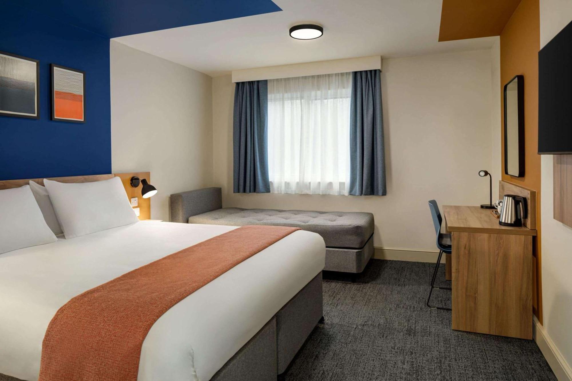Days Inn Chesterfield - Tibshelf Exterior photo